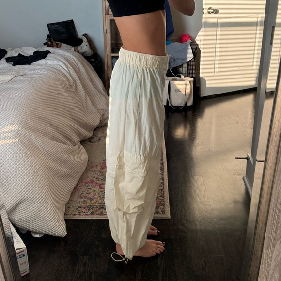 Urban Outfitters Parachute pants - Picture 2 of 4